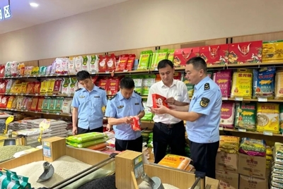 守護安全迎雙節(jié)——鄒城市市場監(jiān)管局開展節(jié)前食品安全專項檢查